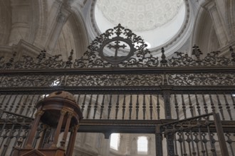 Grille in front of the choir stalls in the Cathedral of the Holy Cross over the Sea, Catedral de