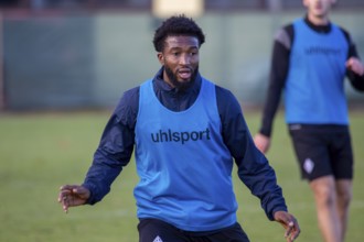Kelvin Arase at SV Waldhof Mannheim training session