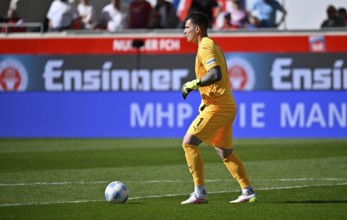 Goalkeeper Kevin Müller 1. FC Heidenheim 1846 FCH (01) Action on the ball Voith-Arena, Heidenheim,