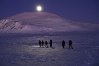 Early morning snowshoe hike with a full moon, Dovrefjell-Sunndalsfjella National Park