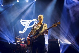 Emma Richardson, bassist of the Pixies live on The Night The Zombies Came - 2025 European Tour at