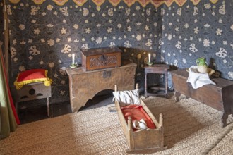 Interior photograph, children's room, cot, birthplace of William Shakespeare, Stratford-upon-Avon,