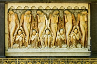 Relief group, sculpture Sleep, by Bernhard Hoetger in the plane tree grove, Art Nouveau, UNESCO