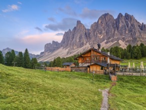 Geisleralm with Geisler group and alpenglow, Dolomites, Santa Magdalena, South Tyrol, Italy, Europe