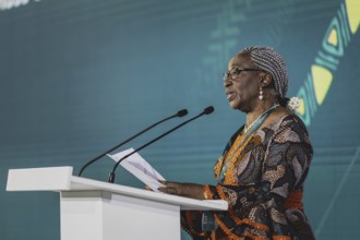Rose Leke, Professorin fvºr Immunologie und Parasitologie der Universitaet Jaunde und Traegerin des