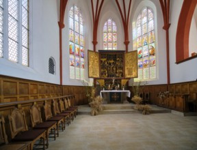 Late Gothic Church of Our Lady with carved altar c. 1500, interior view, Meissen, Saxony, Germany,