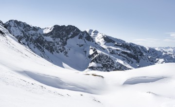 Peaks and mountains in winter, Sellraintal, Stubai Alps, Kühtai, Tyrol, Austria, Europe