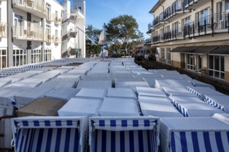 Beach chairs on the promenade, transport to the beach, Binz, Rügen, Mecklenburg-Vorpommern,