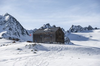 Kesch Hut, SAC Alpine Club hut in winter, Albula Alps, Graubünden, Switzerland, Europe