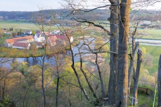 Maylust vantage point with a view of the Freiberg Mulde valley in the morning light, with Buch
