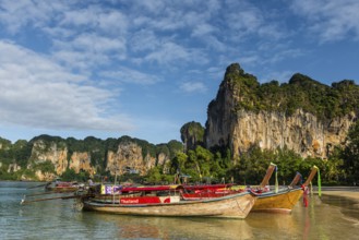 Island landscape near Krabi, weather, sky, nature, beach, beach holiday, beach holiday, Asian,