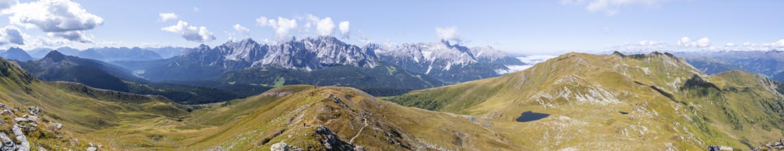 Alpine panorama, Carnic High Trail, view from the Carnic main ridge to the Sesto Dolomites, Carnic