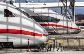 Digitalisation at Deutsche Bahn, in the yellow cable protection and distribution boxes the data