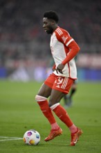 Alphonso Davies Bayern FC Munich FCB (19) on the ball Allianz Arena, Munich, Bavaria, Germany,