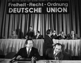 The attempt to found a new right-wing party, here the founding party conference of the German Union
