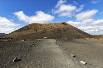 Hiking trail to the volcanic crater Caldera de Los Cuervos, cinder cone, Los Volcanes nature park