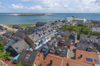 View of the Unterland and the dune from the Oberland Promenade, colourful houses, architecture,