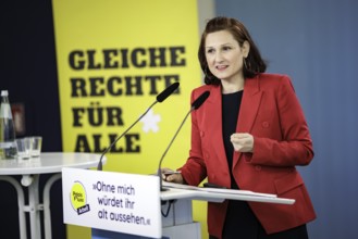 Press conference on the campaign against age discrimination against woman at work Without me you