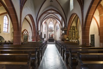 Interior view, St Michael's parish church, Bernkastel-Kues, Moselle, Rhineland-Palatinate, Germany,