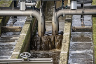 Secondary clarifier, Emschergenossenschaft wastewater treatment plant in the Weilheimer Mark in