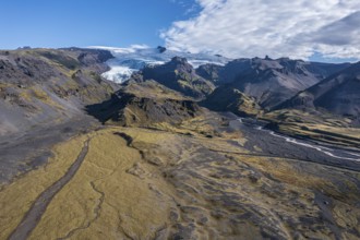 Vast floodplain of the Öræfajökull glacier at the Haalda depression, east of Skaftafell, aerial