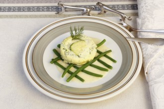 Swabian cuisine, oven-baked pike-perch on princess beans with lemon sauce, fish dish, pike-perch