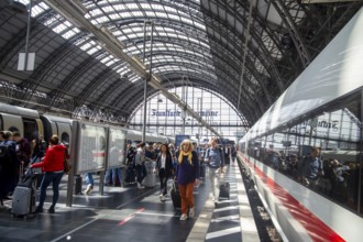 04 June 2024: Frankfurt Central Station with stopping ICE trains and lots of passenger traffic