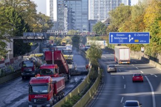 New whisper asphalt surface for the A40 motorway, in the city of Essen, direction Dortmund, 95, 000