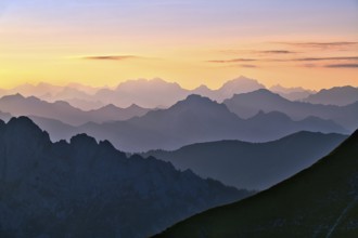 Fribourg Prealps and Bernese Alps at dawn, Cantons of Fribourg and Bern, Switzerland, Europe