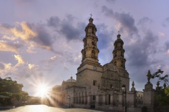 Mexico, Aguascalientes Cathedral Basilica in historic colonial center near Plaza de la Patria,