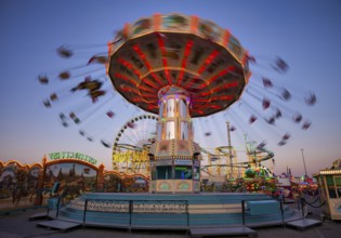 Chain carousel, Cannstatter Wellenflug, Ferris wheel, high ride, rides, motion, motion effect, neon
