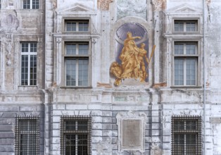 Façade fresco on the Palazzo San Giorgio, built in 1260, Piazza Caricamento, Genoa, Italy, Europe