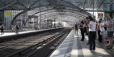 Berlin central railway station, upper level S-Bahn platform, light rail, Berlin, Germany, Europe