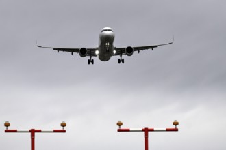 Aircraft Swiss, Airbus A321-200, HB-IOO