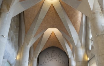 Interior of the Sagrada Família, Church of the Atonement of the Holy Family, architect Antoni
