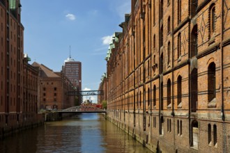 View from Kibbelsteg into Brooksfleet, Speicherstadt, Hamburg, Germany, Europe