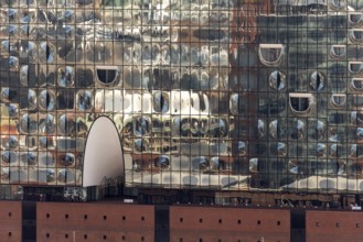 Hamburg, Elbphilharmonie, glass facade, view from the tower of St Michael's Church