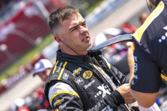 SCOTT MCLAUGHLIN (3) of Christchurch, New Zealand prepares to qualify for the Hy-Vee Homefront 250