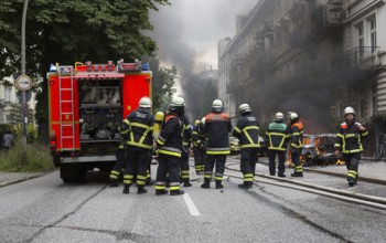 Fire brigade operation on the Elbchaussee after the riots at the G20 summit in Hamburg, 2017