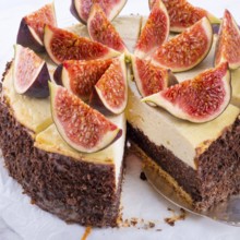 With figs poppy seed cheesecake
