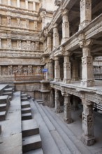 Sculptures, rani ki vav, patan, gujarat, india, asia