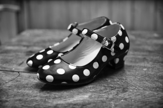 Dance shoes with dots in black and white