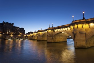 Pont Neuf and Seine, Paris, Ile de France, France, Europe