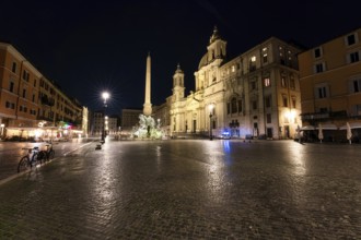 Piazza Navona in Rome at night with police. Nightphotography