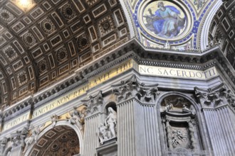 St Peter's Basilica, Vatican, Rome, Lazio, Italy, Europe, Detailed ceiling of a dome with fresco
