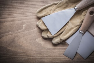 Working glove putty knife paint scraper