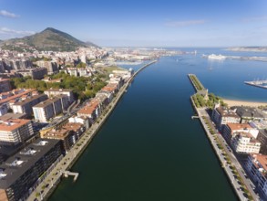 Estuary of the nervion, Getxo, Bizkaia, Basque Country, Spain, Europe