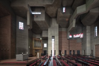 Cologne, Lindenthal district, Catholic parish church of Christ's Resurrection, interior, view to