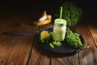 Kale banana smoothie