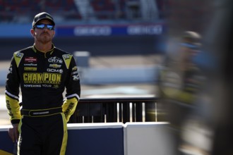 GRANT ENFINGER (9) gets ready to qualify for the NASCAR Craftsman Truck Series Championship Race at